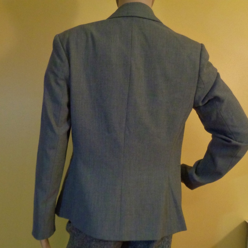 The Limited Stretch two button blazer XS - Picture 7 of 7